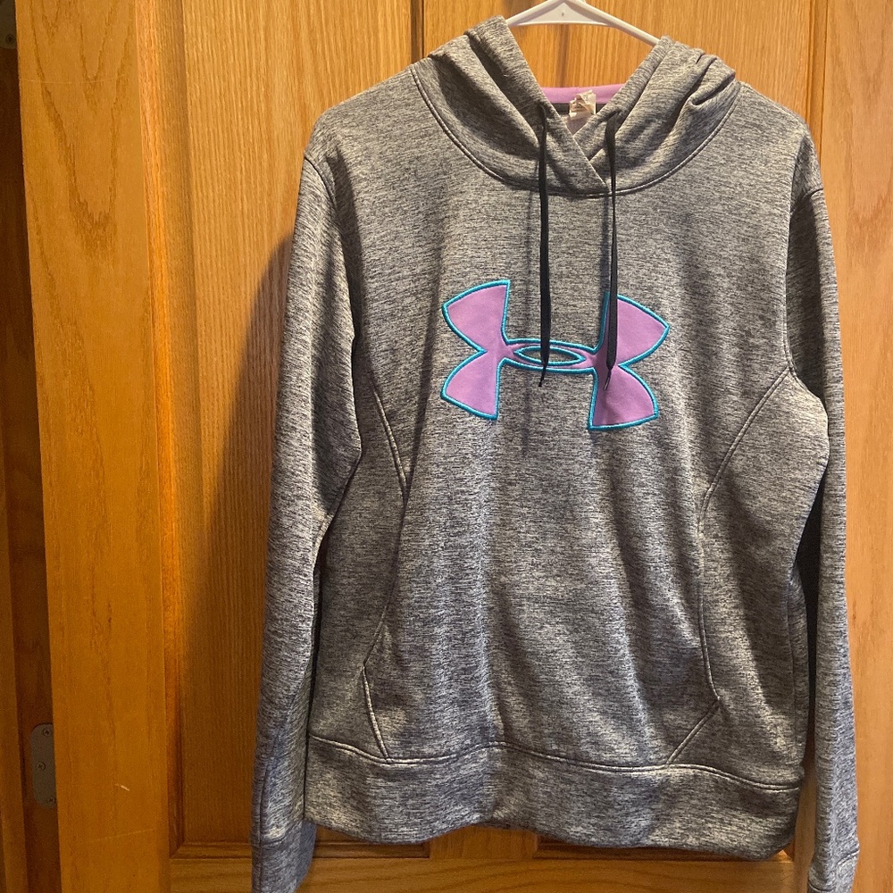 Under Armour sweatshirt